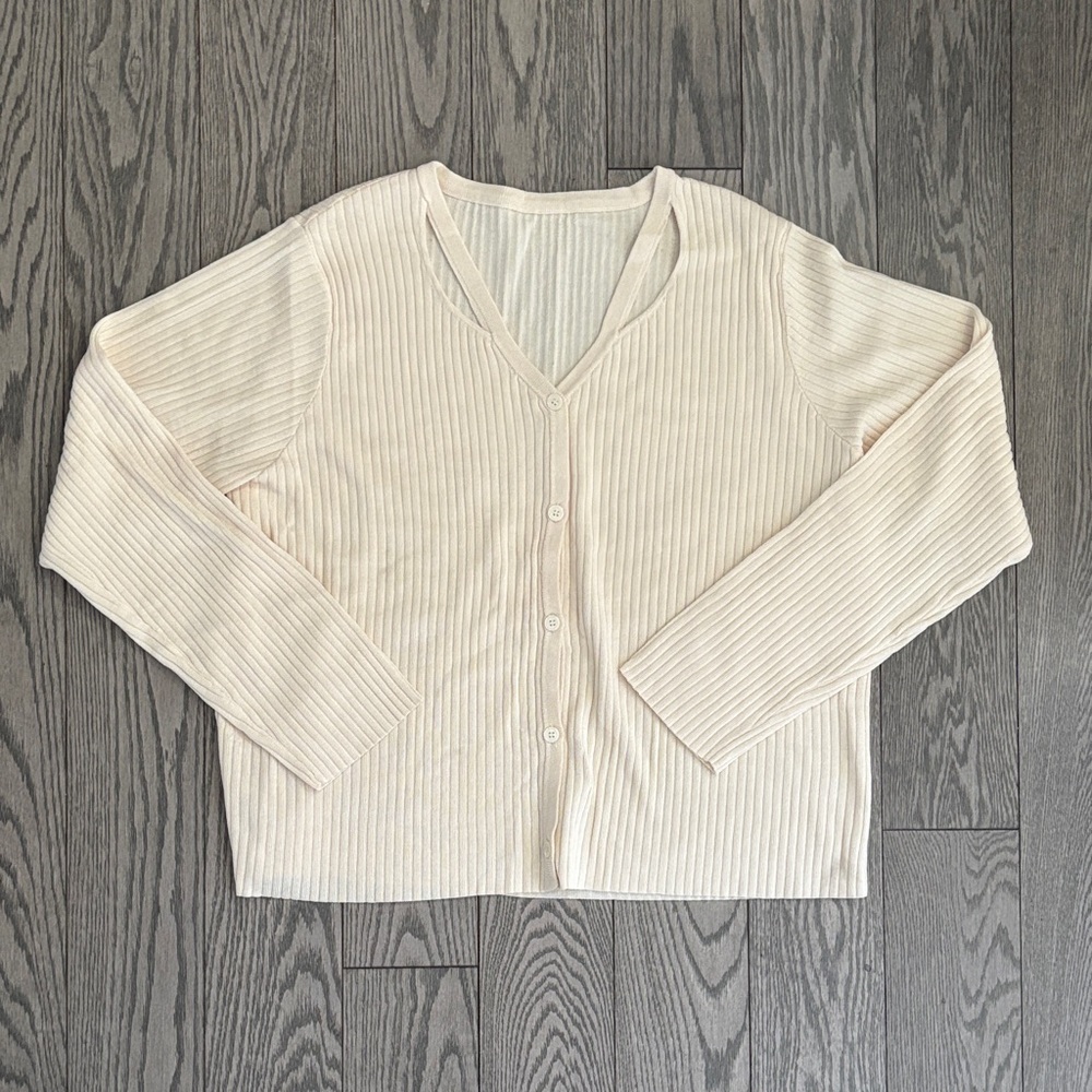 NEW Ribbed Top🤍